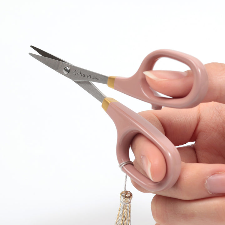 [Available in Limited Quantities] Small Scissors with Lacquered Handles – Sakura (45-412)