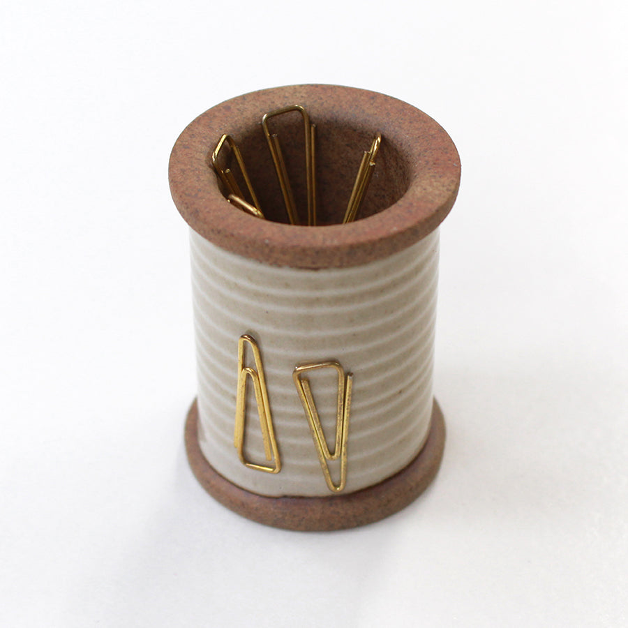 [Available in Limited Quantities] Hasami Magnet Pin Holder White with a Rose Sewing Pin