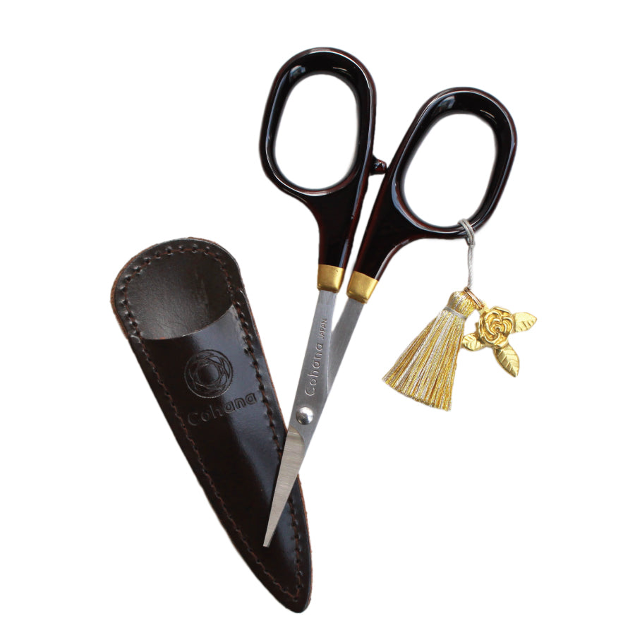 [Available in Limited Quantities] Small Scissors with Lacquered Handles Tamenuri with a Rose Charm