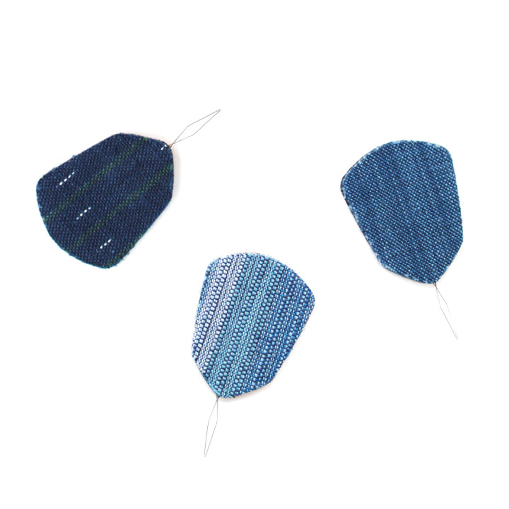 [Pre-order: Estimated Arrival in Mid-October] Needle Threader Indigo (45-470)