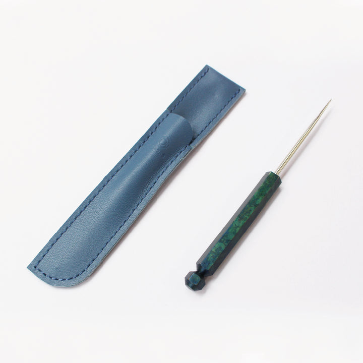 [Pre-order: Estimated Arrival in Mid-October] Lacquered Brass Awl – 藍緑 (45-475)