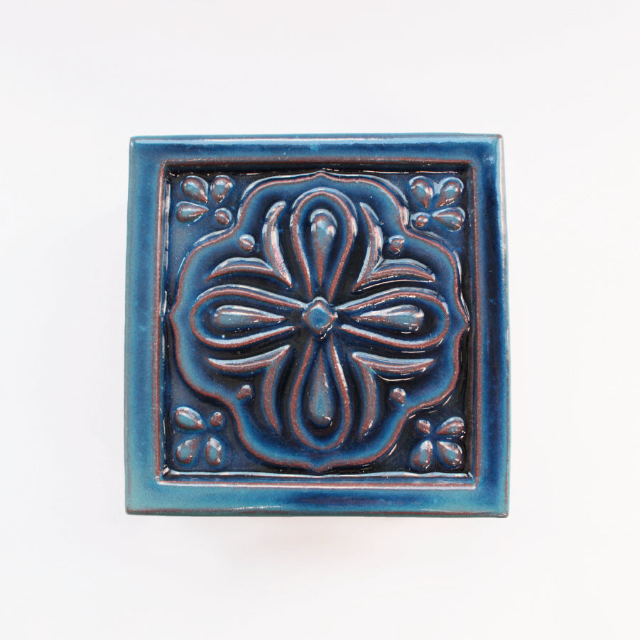 [Pre-order: Estimated Arrival in Mid-October] Awaji Tile Box &amp; Mini Sewing Set – 紺藍 (45-480)