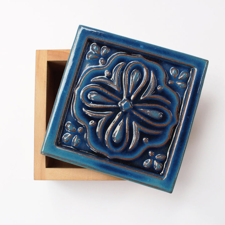 [Pre-order: Estimated Arrival in Mid-October] Awaji Tile Box &amp; Mini Sewing Set – 紺藍 (45-480)