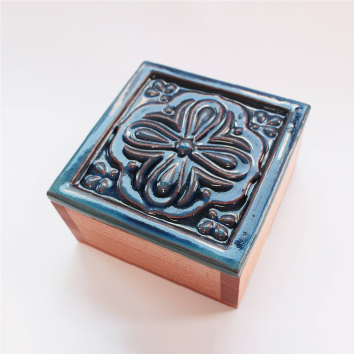 [Pre-order: Estimated Arrival in Mid-October] Awaji Tile Box – 紺藍 (45-477 Toolbox Only)