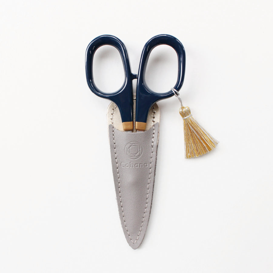 [Pre-order: Estimated Arrival in Mid-October] Small Scissors with Lacquered Handles – 濃藍 (45-483)