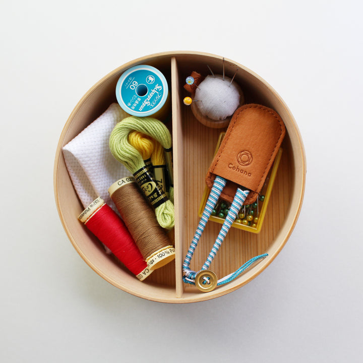 Magewappa Toolbox with Embroidery Hoops