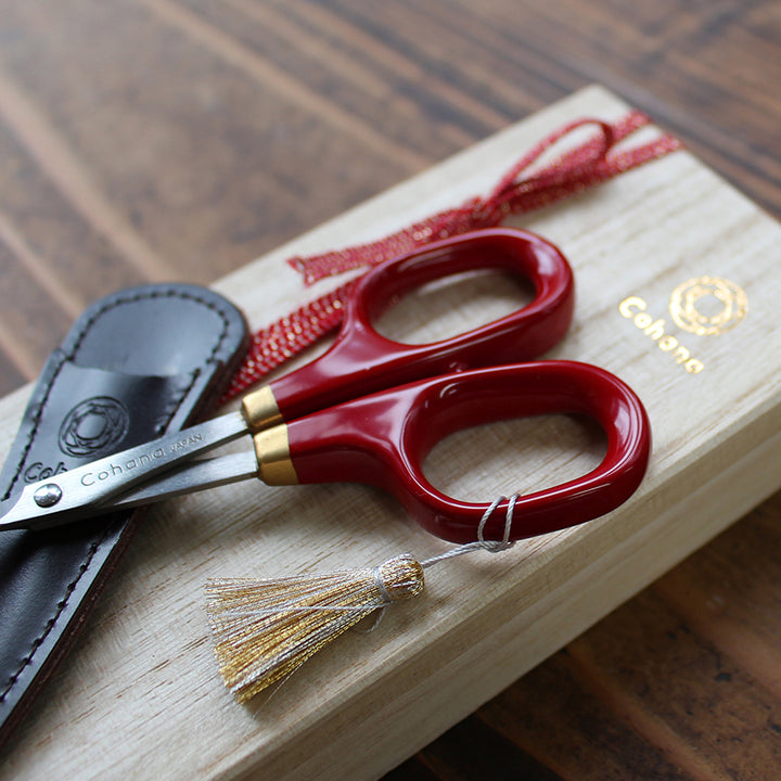 Small Scissors with Lacquered Handles (Shunuri) (45-140)