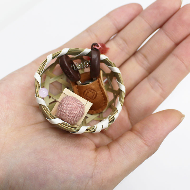 Gift Set : Seki Mini Scissors and Mini Masu Pincushion